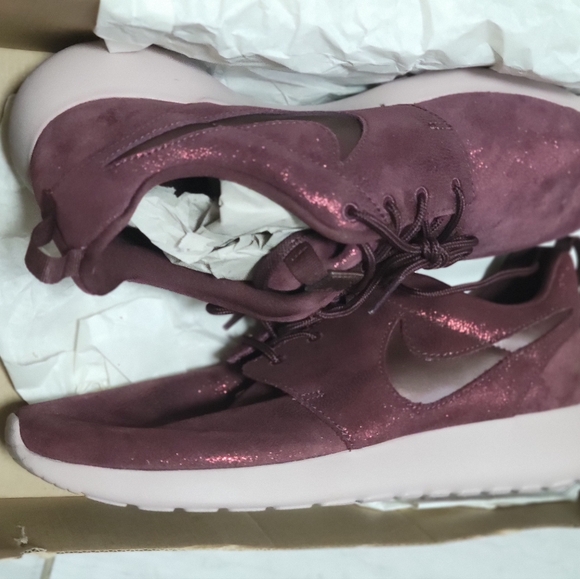Women's Nike Roshe One PRM Burgundy Size 8.5 - Picture 8 of 13